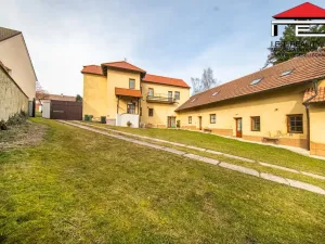 Prodej činžovního domu, Rynholec, nám. 1. máje, 561 m2