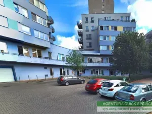 Pronájem garážového stání, Praha - Motol, Kudrnova, 18 m2
