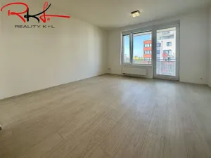 Pronájem bytu 1+kk, Praha, Honzíkova, 27 m2