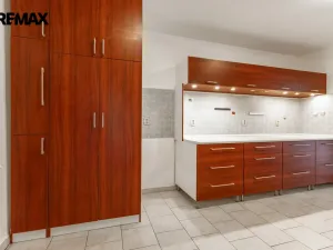 Prodej rodinného domu, Čečelice, Dlážděná, 450 m2
