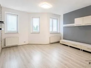 Pronájem bytu 2+kk, Kuřim, Dlouhá, 56 m2