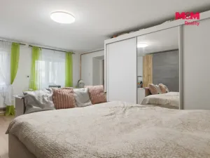 Prodej rodinného domu, Stěžery, Lipová, 250 m2
