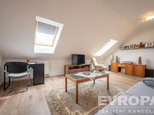 Prodej rodinného domu, Řevnice, Čs. armády, 132 m2