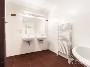 Pronájem bytu 3+kk, Praha - Smíchov, U Dívčích hradů, 100 m2