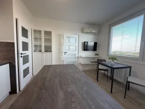 Prodej bytu 1+1, Chomutov, Stavbařská, 40 m2