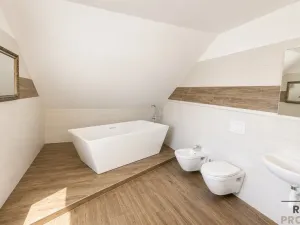 Pronájem rodinného domu, Lipůvka, 180 m2