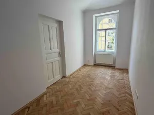 Prodej bytu 3+kk, Praha - Bubeneč, Jana Zajíce, 63 m2