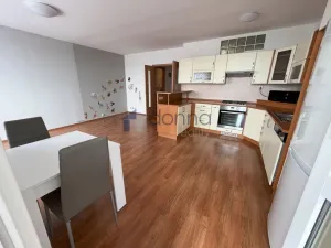 Pronájem bytu 3+kk, Praha, Steinerova, 79 m2