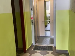 Prodej atypického bytu, Karlovy Vary, I. P. Pavlova, 50 m2