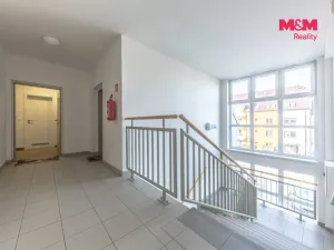 Pronájem bytu 1+kk, Praha, Švihovská, 37 m2