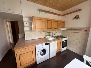 Pronájem bytu 2+1, Pardubice, Stavbařů, 56 m2