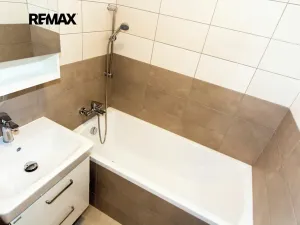 Pronájem bytu 2+kk, Praha - Záběhlice, Hrusická, 47 m2