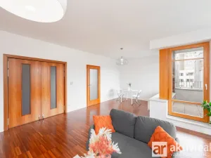 Prodej bytu 3+1, Praha - Žižkov, Mezi domky, 110 m2