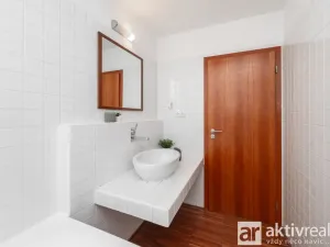 Prodej bytu 3+1, Praha - Žižkov, Mezi domky, 110 m2