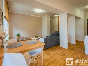 Pronájem bytu 2+1, Neratovice, Dr. E. Beneše, 67 m2