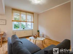 Pronájem bytu 2+1, Neratovice, Dr. E. Beneše, 67 m2