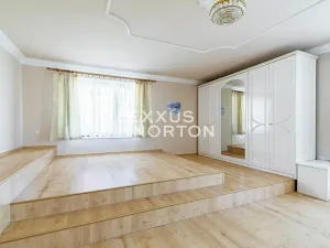 Pronájem rodinného domu, Praha - Řepy, Doubravínova, 480 m2