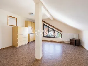 Pronájem rodinného domu, Praha - Řepy, Doubravínova, 480 m2