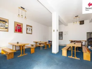 Prodej komerční nemovitosti, Holice, Holubova, 253 m2