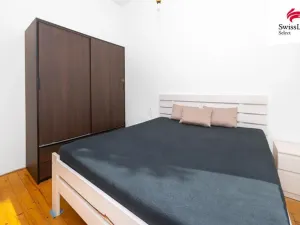 Prodej komerční nemovitosti, Holice, Holubova, 253 m2