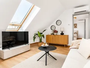 Pronájem apartmánu, Praha - Smíchov, Bieblova, 57 m2