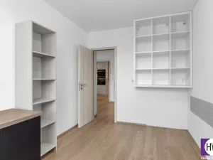 Prodej bytu 4+kk, Praha, Ohradní, 72 m2