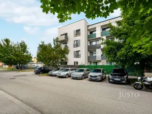 Prodej bytu 3+kk, Rosice, Karla IV., 77 m2