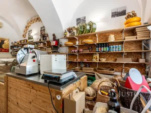 Pronájem obchodního prostoru, Uherské Hradiště, Masarykovo náměstí, 41 m2