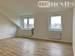 Pronájem bytu 1+kk, Hradec Králové, Chelčického, 36 m2