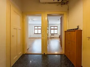 Pronájem bytu 2+kk, Praha - Holešovice, U průhonu, 48 m2