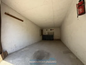 Pronájem garáže, Znojmo, Kuchařovická, 18 m2