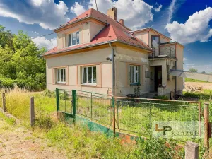 Prodej rodinného domu, Sezemice - Počaply, 181 m2