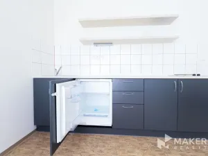 Pronájem bytu 1+kk, Praha - Smíchov, Křížová, 27 m2