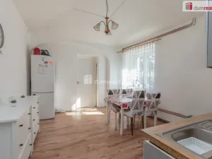 Prodej rodinného domu, Králův Dvůr, 5. května, 360 m2