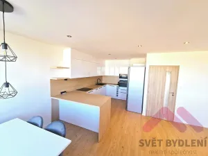 Pronájem bytu 3+kk, Praha - Bohnice, Hlivická, 73 m2