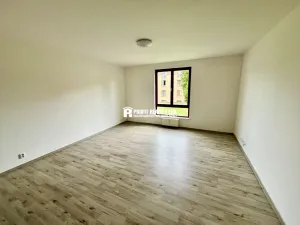 Pronájem bytu 1+kk, Praha - Stodůlky, Jaroslava Foglara, 32 m2