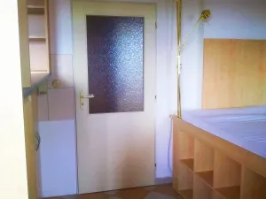 Pronájem bytu 1+kk, Plzeň - Jižní Předměstí, Máchova, 36 m2