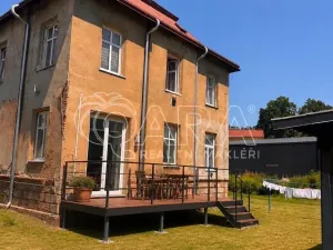 Prodej bytu 2+1, Hostinné, K. Čapka, 52 m2