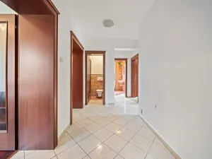 Prodej obchodního prostoru, Jičín, 286 m2