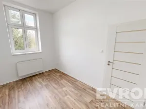 Pronájem bytu 2+kk, Žirovnice, Havlíčkovo náměstí, 39 m2
