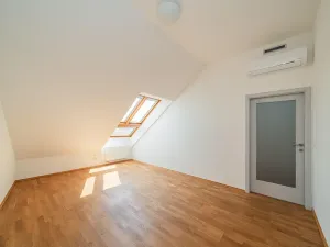 Pronájem bytu 4+1, Praha - Smíchov, Štefánikova, 147 m2