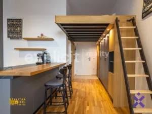 Prodej bytu 1+kk, Zlín, Lorencova, 28 m2