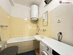 Prodej bytu 3+1, Valtice, nám. Svobody, 72 m2