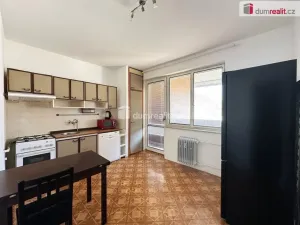 Prodej bytu 3+1, Valtice, nám. Svobody, 72 m2