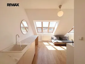 Pronájem bytu 1+kk, Praha - Košíře, Na Zámyšli, 32 m2