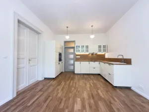 Pronájem bytu 3+kk, Praha - Vršovice, Moskevská, 61 m2