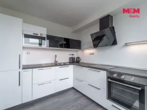 Prodej bytu 4+1, Praha - Černý Most, Bojčenkova, 104 m2