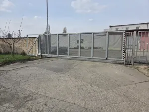 Pronájem garáže, Brno, U vlečky, 13 m2