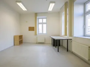 Prodej kanceláře, Chrudim - Chrudim IV, Lupáčova, 612 m2