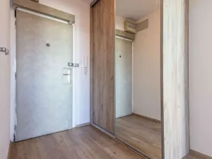 Pronájem bytu 2+kk, Praha - Prosek, Litoměřická, 42 m2